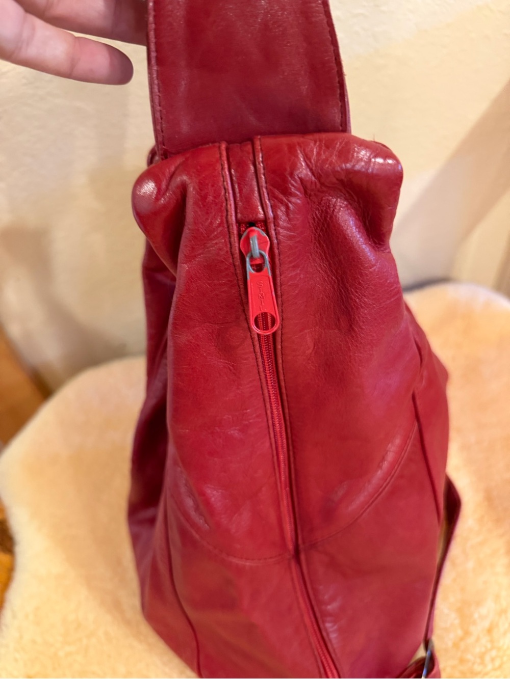 Red Leather Crossbody Sling Bag - great condition - Picture 4 of 7